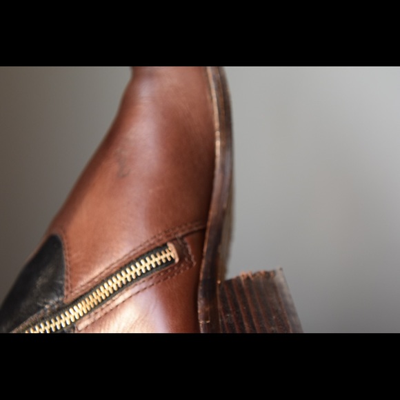 Vince Camuto riding boots 8 - Picture 4 of 5